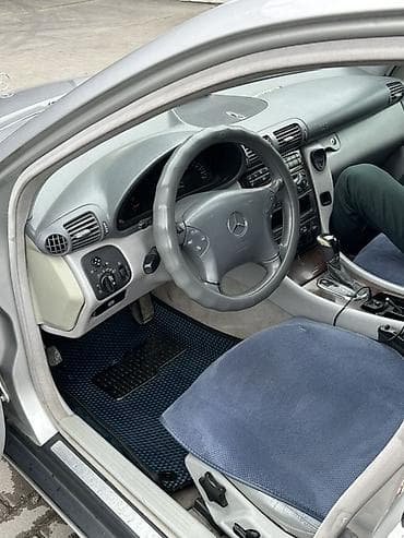 a class: Mercedes-Benz C-Class: 2002 г., 3.2 л, Автомат, Бензин, Седан — 3