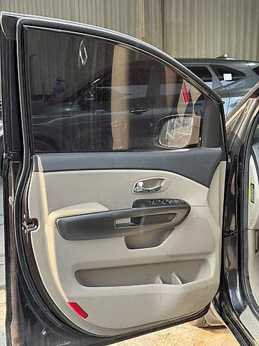 mazda cronos: Kia Carnival: 2020 г., Минивэн — 6