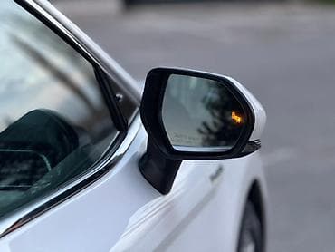 honda civic 2015: Toyota Camry: 2019 г., 2.5 л, Вариатор, Гибрид, Седан — 10