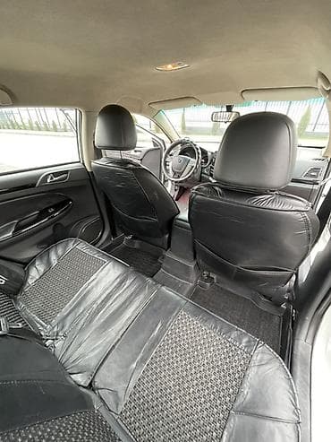 faw besturn: BYD E5: 2019 г., Седан — 6