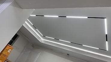 потолков: Натяжные потолки с интегрированными LED‑линиями и трековыми/точечными — 1