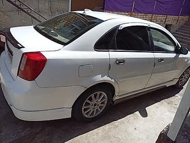 Chevrolet Lacetti: 2003 г., 1.6 л, Автомат, Бензин, Седан