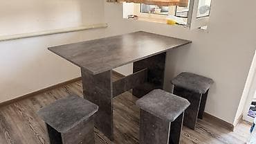 office table: Компактная обеденная группа для кухни: стол и 3 табурета. ЦЕНА — 1