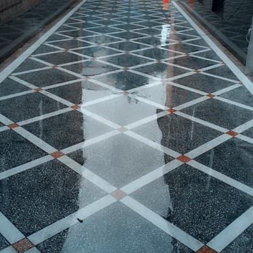 мраморный кох: Стяжка Гарантия, Бесплатная консультация Больше 6 лет опыта — 4