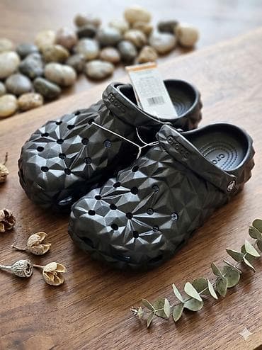 обувь на платформе: Сабо, 45, Crocs, Новый, цвет - Черный, Платная доставка — 1