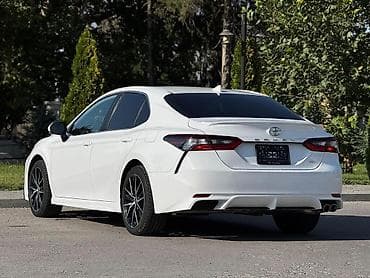 Toyota: Toyota Camry: 2022 г., 2.5 л, Автомат, Бензин, Седан — 5