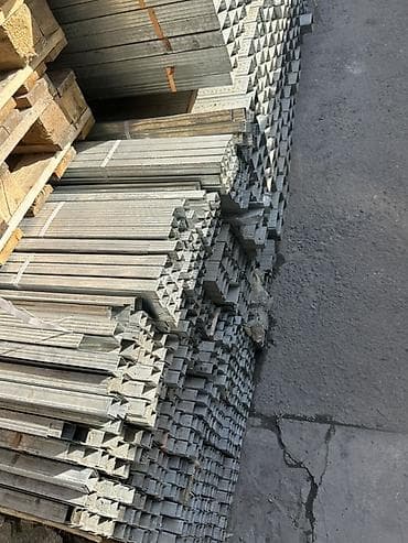 провнастил бу: Профильные металлические трубы и направляющие для каркасов,есть — 3