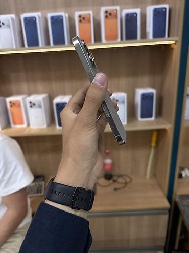 iphon 16 pro: IPhone 16 Pro, Б/у, 128 ГБ, Natural Titanium, Защитное стекло, Чехол, Кабель, В рассрочку, 99 % — 4