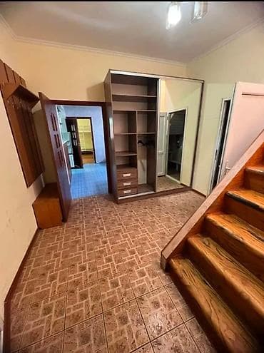 Дома: 🏡✨ ПРОДАЁТСЯ ДОМ С АНГАРОМ ПОД ЖИЛЬЕ,БИЗНЕС 📍 Бишкек: ул. Лермонтова — 10