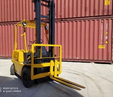 spoiler: Погрузчик, 2011 г., Колесный, Вилочный — 2