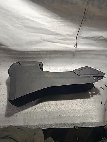 Детали салона: Подлокотник/центральная консоль для SsangYong Rexton Sports Khan — 3