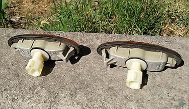 mazda 929: Накладка крыла Переднее правое Mazda, 2000 г., Б/у, Оригинал — 2