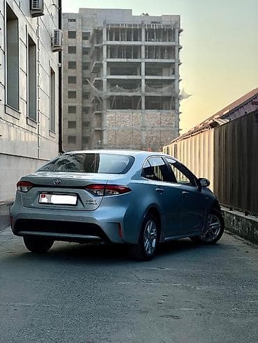camry 80: Toyota Corolla: 2019 г., 1.8 л, Вариатор, Гибрид, Седан — 10