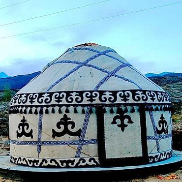 Юрта традиционная кочевая - Диаметр: ориентировочно 5–6 м (по фото) at lalafo.kg Юрта традиционная кочевая - Диаметр: ориентировочно 5–6 м (по фото)