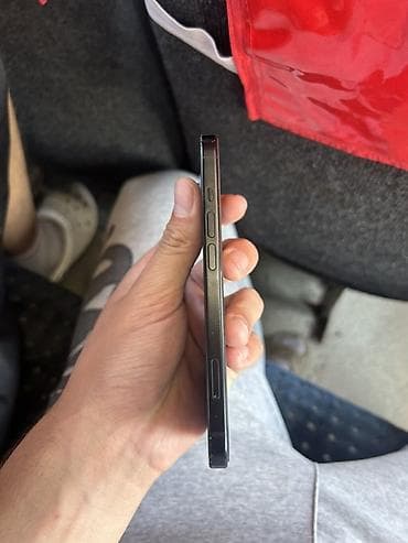 samsung fold: (Идеал из минусов только царапины)Смартфон с плоскими гранями и — 5