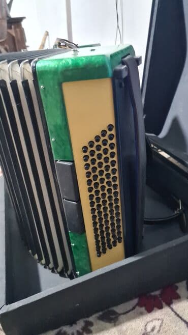 Баян/аккордеон с мехами и ремнями - Корпус: зелёный перламутровый — 4