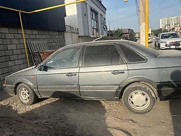 Volkswagen Passat: 1989 г., 1.8 л, Механика, Бензин, Седан at lalafo.kg Volkswagen Passat: 1989 г., 1.8 л, Механика, Бензин, Седан