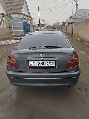 mers w211: Toyota Avensis: 2002 г., Механика, Бензин, Лифтбек — 6