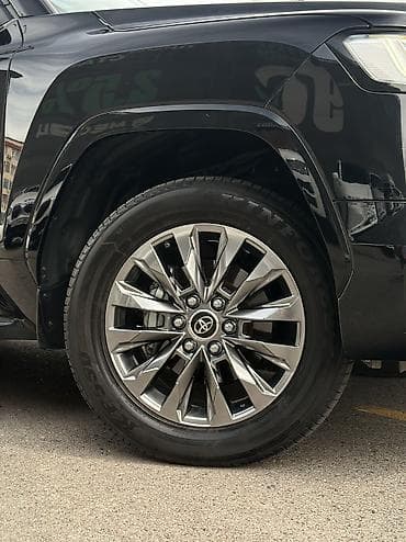 Toyota Land Cruiser: 2022 г., 3.5 л, Автомат, Бензин, Внедорожник — 3