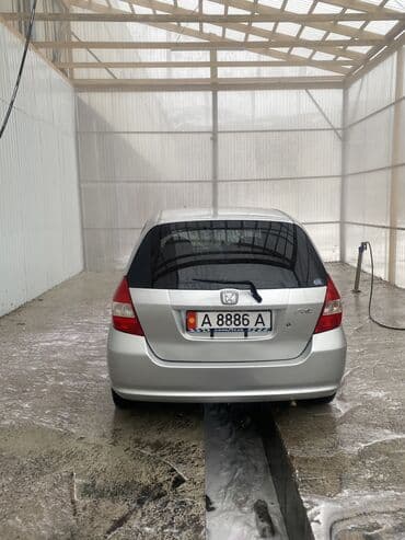 авто с китая: Honda Fit: 2002 г., 1.3 л, Вариатор, Бензин, Хэтчбэк — 5