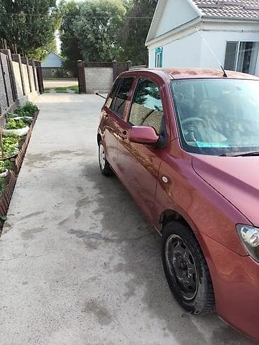 Mazda Demio: 2002 г., 1.3 л, Автомат, Бензин, Хэтчбэк