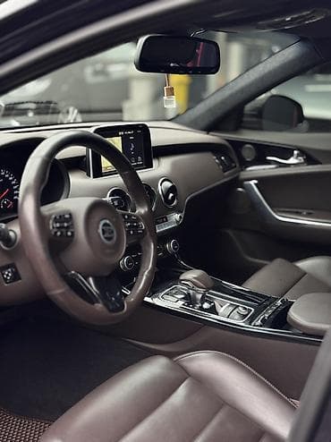 Kia: Kia Stinger: 2018 г., 2 л, Автомат, Бензин, Лифтбек — 9