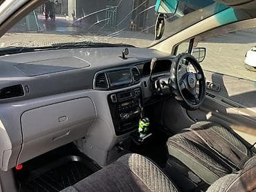 Nissan Liberty: 1999 г., 2 л, Автомат, Газ, Минивэн — 3