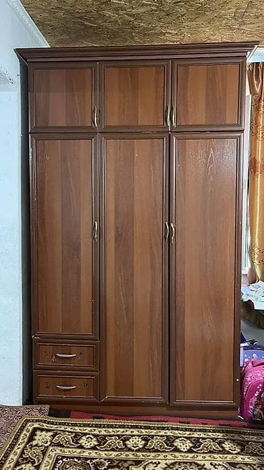 Шкаф для одежды, классический, из ЛДСП под древесину (тёплый орех) — 4