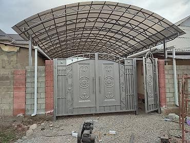 Распашные ворота: Кованые ворота с калиткой и навесом из поликарбоната - Комплект — 1