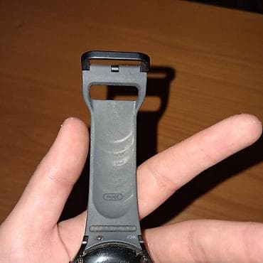 Смарт-часы Samsung Galaxy Watch4 (чёрный корпус, силиконовый ремешок at lalafo.kg Смарт-часы Samsung Galaxy Watch4 (чёрный корпус, силиконовый ремешок