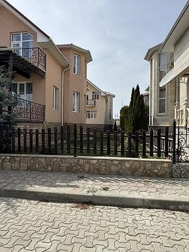 продаю коттедж фонтан: Продаётся двухэтажный коттедж с мансардой в ЦО «Кесар» (город — 1