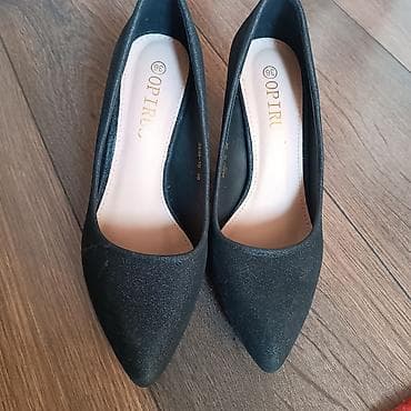 джинсы с подтяжками: Женский комплект одежды и обуви: 1) Платье из бархата — 3