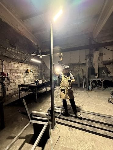 столба свет: Уличные светодиодные опоры освещения - Металлические опоры для — 3