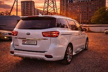 машина 7 мест: Kia Carnival: 2019 г., 2.2 л, Автомат, Дизель, Минивэн — 4