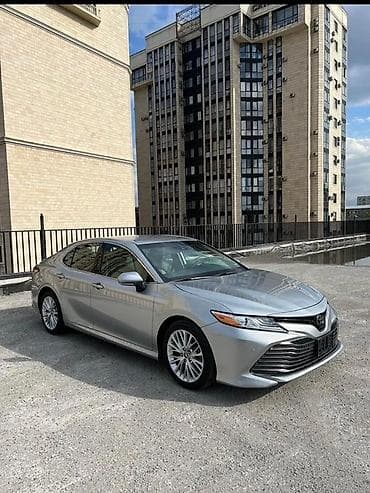 Toyota Camry: 2018 г., Автомат, Бензин, Седан — 1