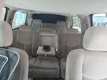 mini jack: Chevrolet Suburban: 2005 г., Автомат — 6