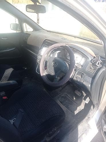 step wgn: Honda Stream: 2002 г., 1.7 л, Автомат, Бензин, Лимузин — 4