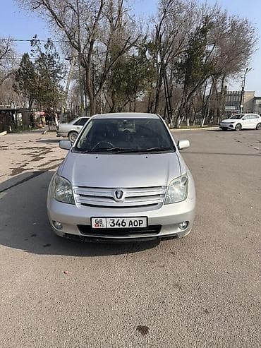 Toyota: Toyota Ist: 2003 г., Хэтчбэк — 2