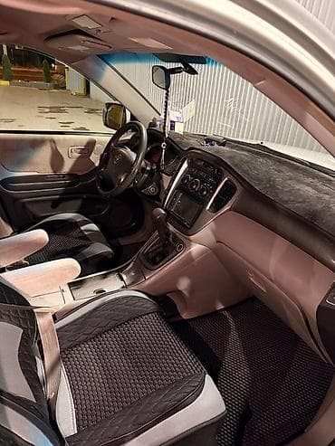 Toyota Highlander: 2003 г., 3 л, Автомат, Газ, Внедорожник — 10