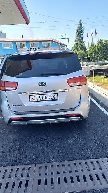 Kia Carnival: 2016 г., 2.2 л, Автомат, Дизель, Минивэн