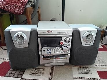 Музыкальный центр Samsung MAX-B420 с комплектом акустики Особенности