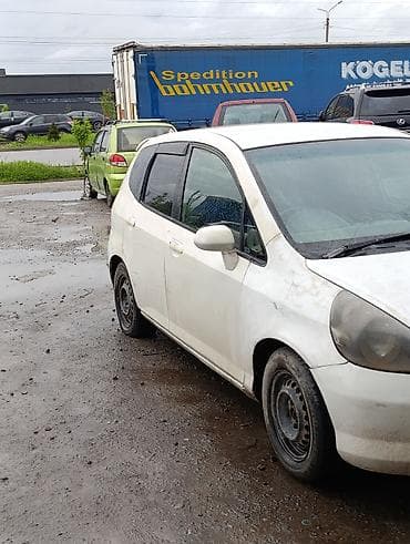 type r: Honda Fit: 2002 г., 1.3 л, Вариатор, Бензин, Хэтчбэк — 1