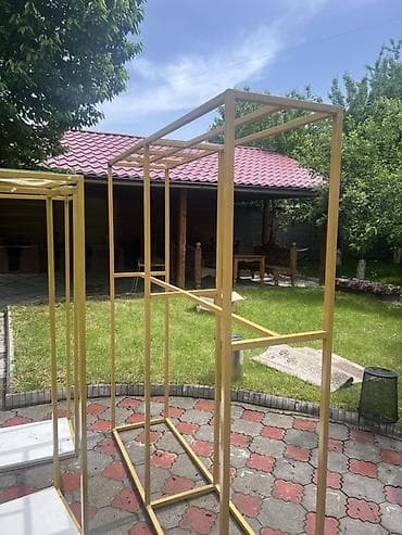 Торговое оборудование: Кронштейн Для одежды, Материал: Металл, С подсветкой, Б/у — 7