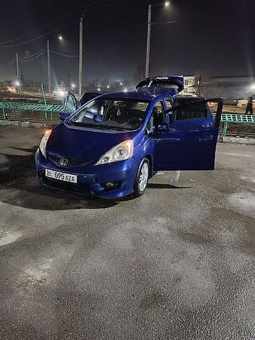 выкуп авто фит: Honda Fit: 2009 г., 1.5 л, Автомат, Бензин, Хэтчбэк — 2