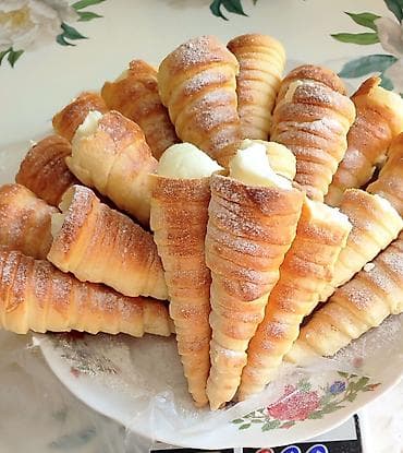 ми 9 с: Выпечка: Булочки, корзинки капкейки, трубочки, пироги торты — 10