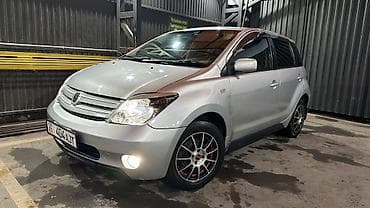 Toyota Ist: 2003 г., 1.3 л, Автомат, Бензин, Хэтчбэк