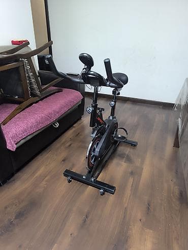 Выгодная покупка! Продаются велотренажёр и массажный обруч с