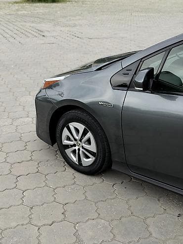 e2 byd: Toyota Prius: 2019 г., 1.8 л, Автомат, Гибрид, Хэтчбэк — 7