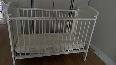 Офис эмереги: Детская кроватка белая, б/у с матрасом, матрас ортопед - Материал — 4