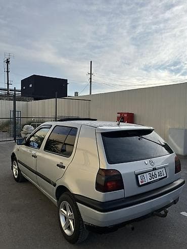 Продажа авто: Volkswagen Golf: 1997 г., 2 л, Механика, Бензин, Хэтчбэк — 7